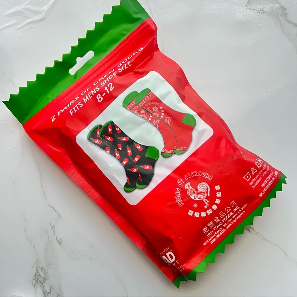 NEW Sriracha 🌶️ Crew Socks - 2 Pairs - Picture 3 of 5